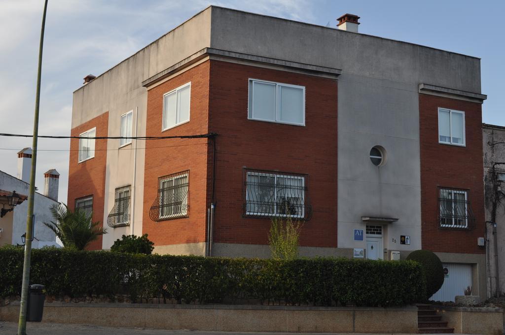 Apartamento Turistico La Ribera Del Marco Caceres Ruang foto