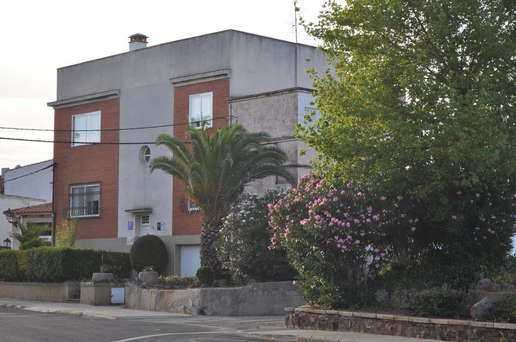 Apartamento Turistico La Ribera Del Marco Caceres Ruang foto