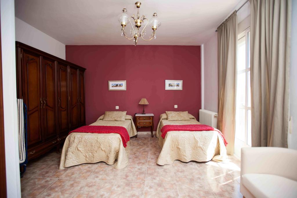 Apartamento Turistico La Ribera Del Marco Caceres Ruang foto