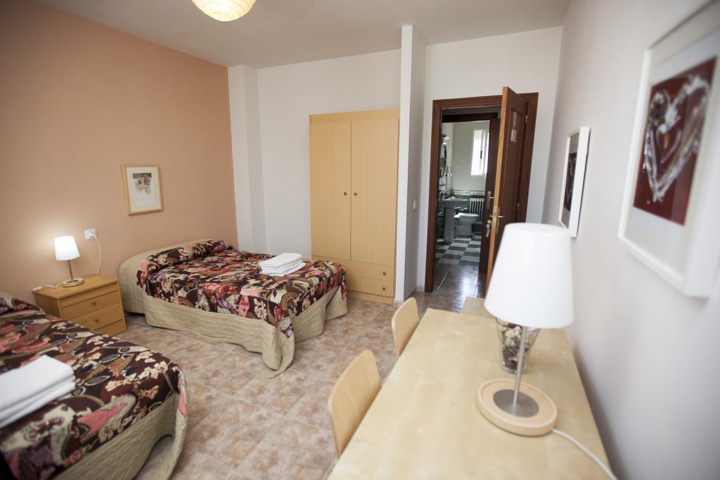 Apartamento Turistico La Ribera Del Marco Caceres Ruang foto