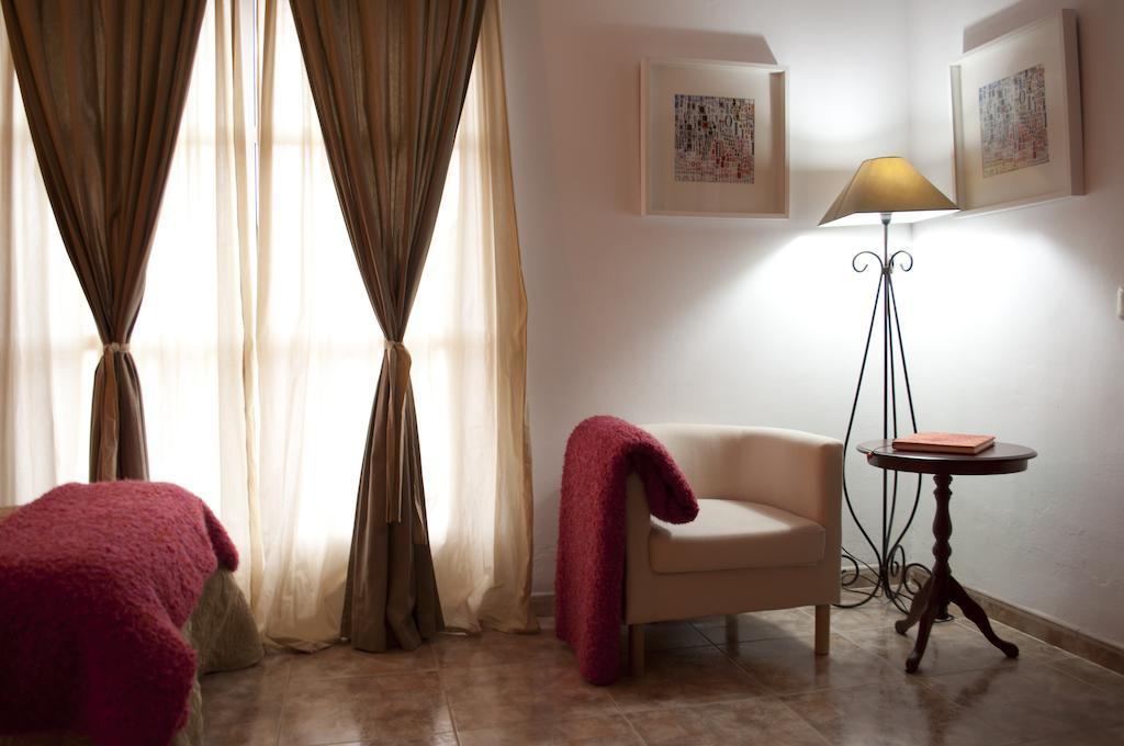 Apartamento Turistico La Ribera Del Marco Caceres Ruang foto