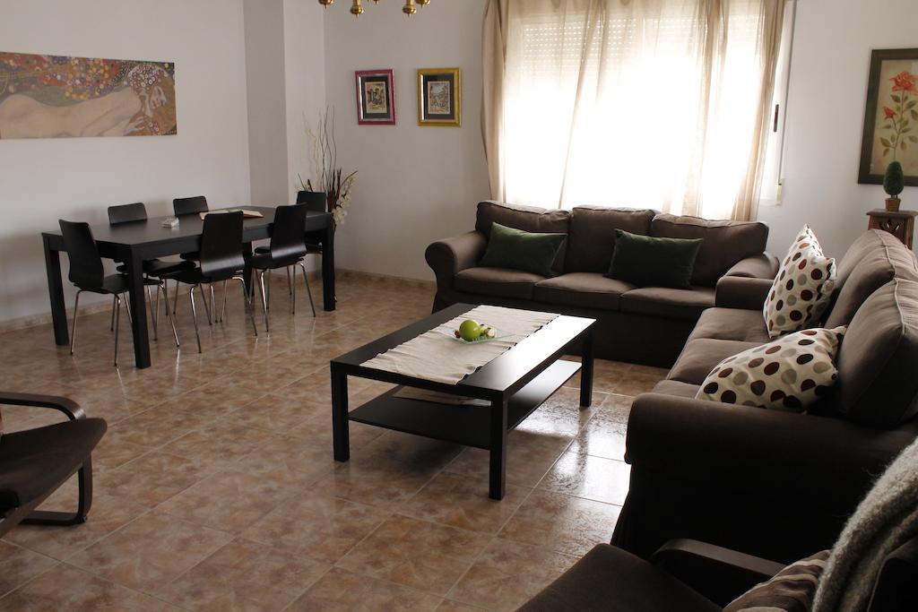 Apartamento Turistico La Ribera Del Marco Caceres Ruang foto